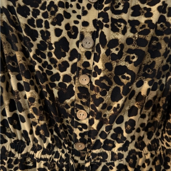 ❤️YS Pre-loved but excellent condition leopard print pantsuit❤️ - Picture 4 of 5